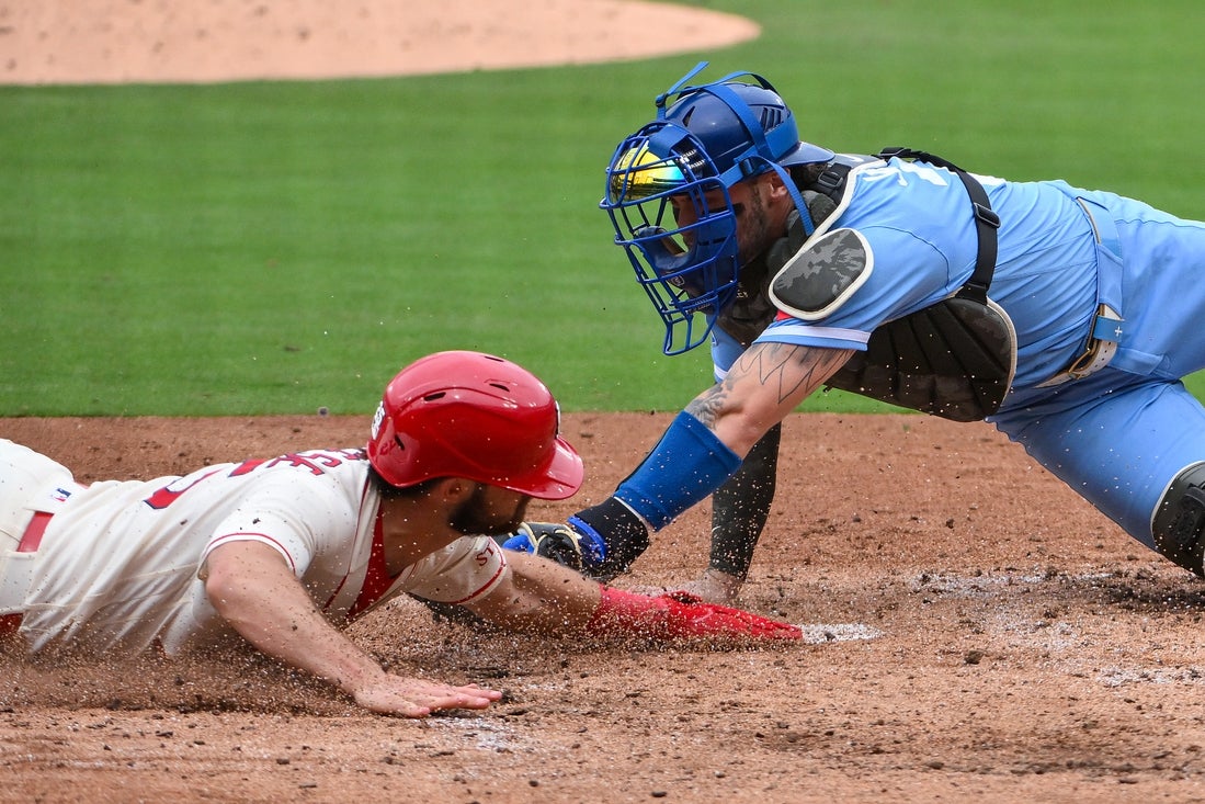 Royals playing for more than Missouri bragging rights vs. Cardinals