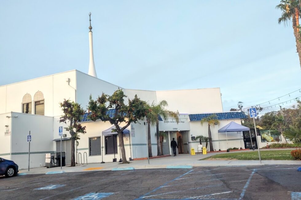 Police Respond To Active Shooter Scene At California Mosque – [your]NEWS