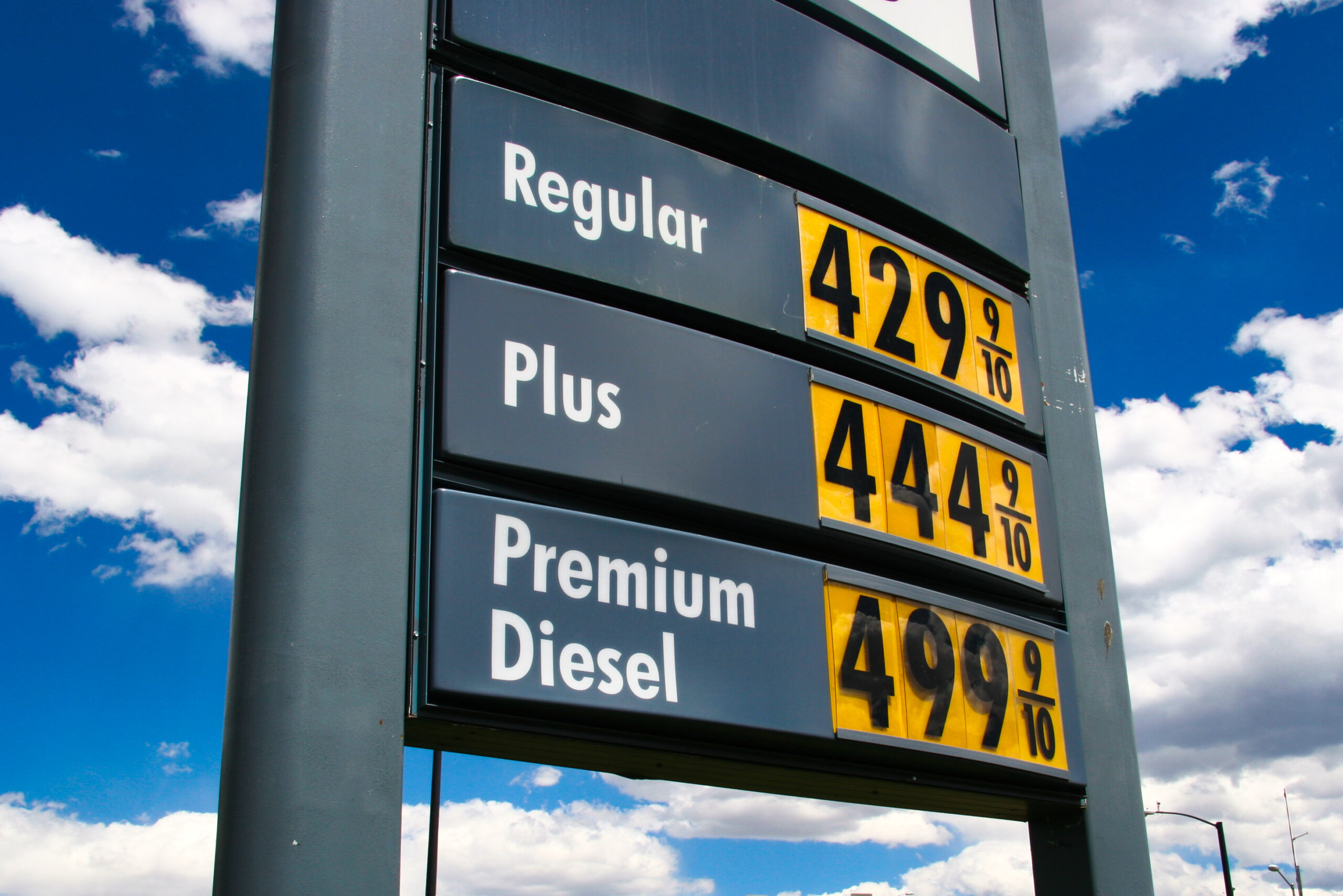 Gasoline Prices Climb Above $4 in Every State as Iran Conflict Pressures Global Oil Markets