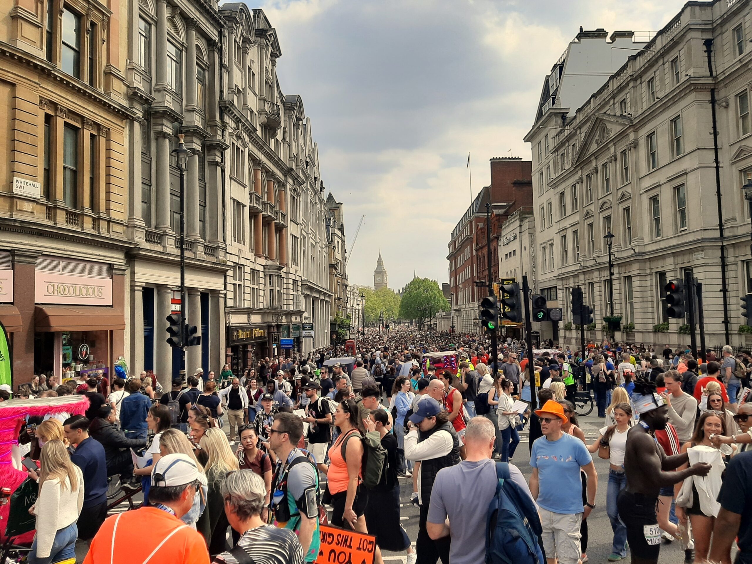 UK Study Finds Hundreds of Thousands of Households Receive Welfare Above Average Salary