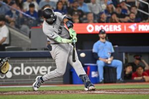 Yankees break out for 5 runs in ninth to beat Blue Jays Yankees break out for 5 runs in ninth to beat Blue Jays