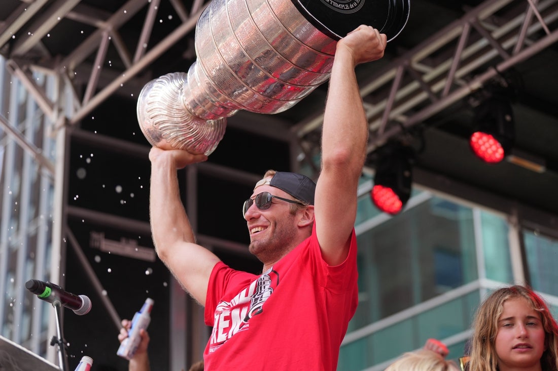 Canes’ raucous Cup parade draws estimated 150,000 fans