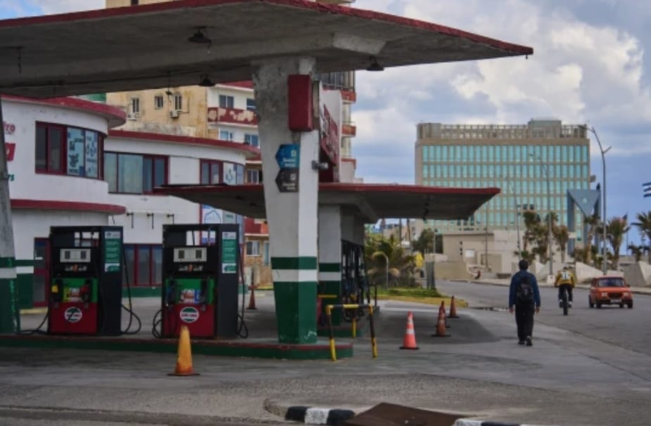 Mexico Plans to Resume Oil Shipments to Cuba Through Private Companies Amid Worsening Energy Crisis