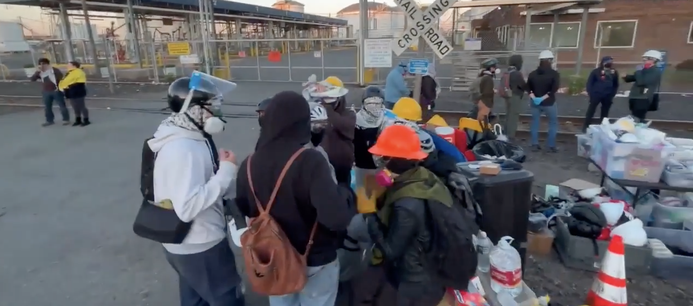 Report: Secret Signal Chats Show Anti-ICE Newark Protesters Coordinated Supplies, Transport And Medic Gear Before Delaney Hall Clashes