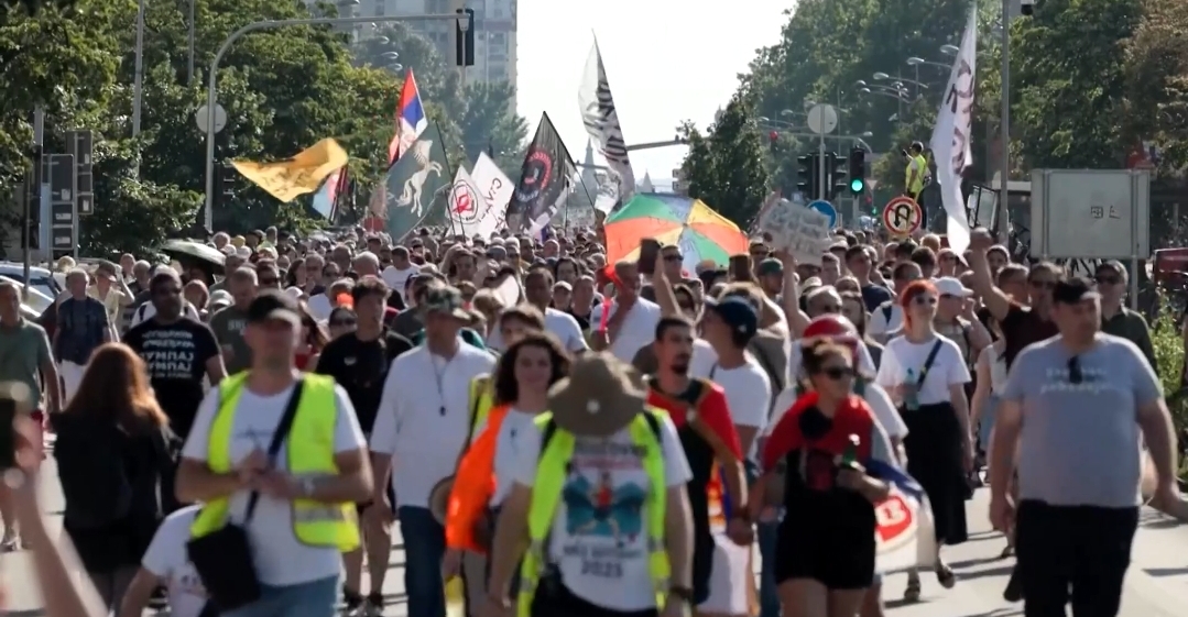 Thousands Rally in Novi Sad as Serbia’s Protest Movement Renews Call for Early Elections
