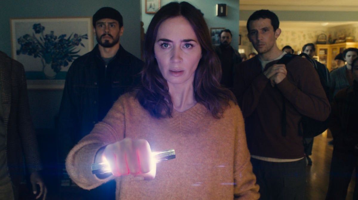 Steven Spielberg delivers a standout return to science fiction with Disclosure Day, paying tribute to his early sci-fi films.