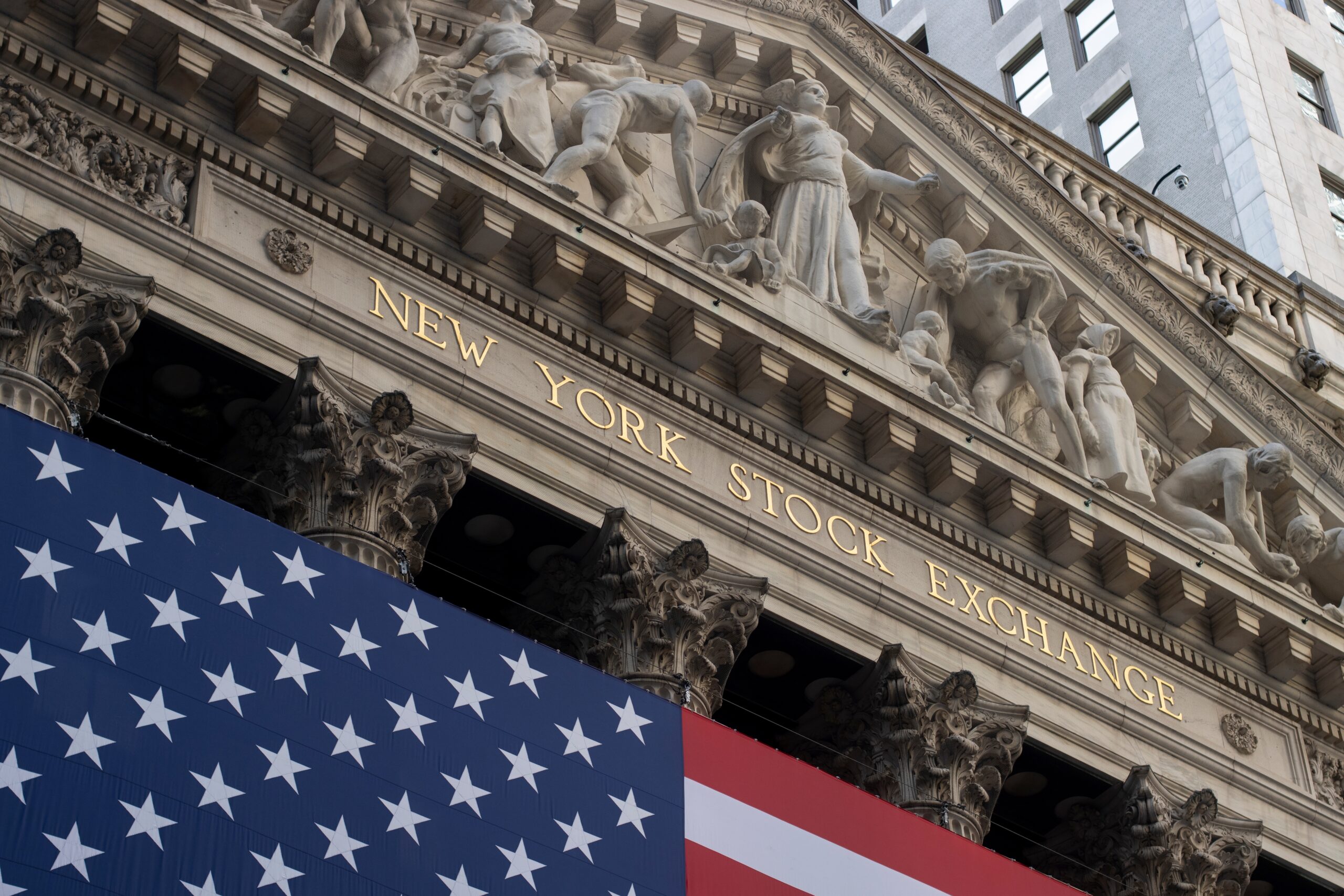 Stocks Retreat From Records As Middle East Fighting Lifts Oil ...