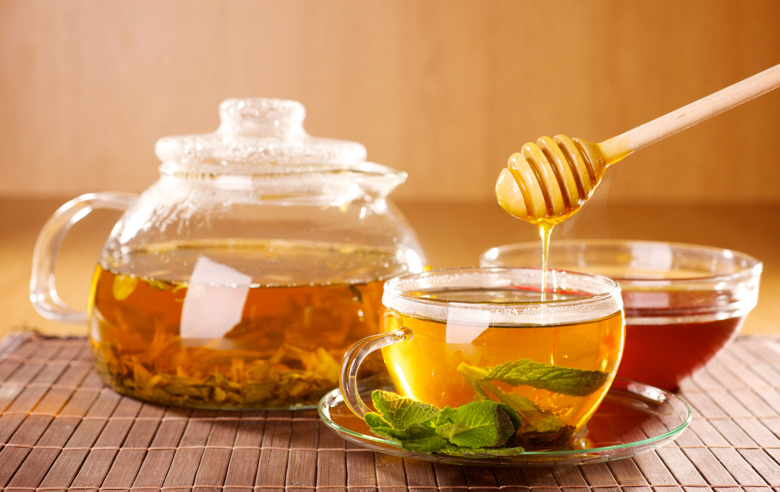 Honey in Tea Draws Attention for Reported Sore Throat, Antioxidant and Home Remedy Benefits