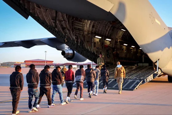 Venezuelan Deportees Sue Aviation Contractors Over Flights to El Salvador’s CECOT Prison