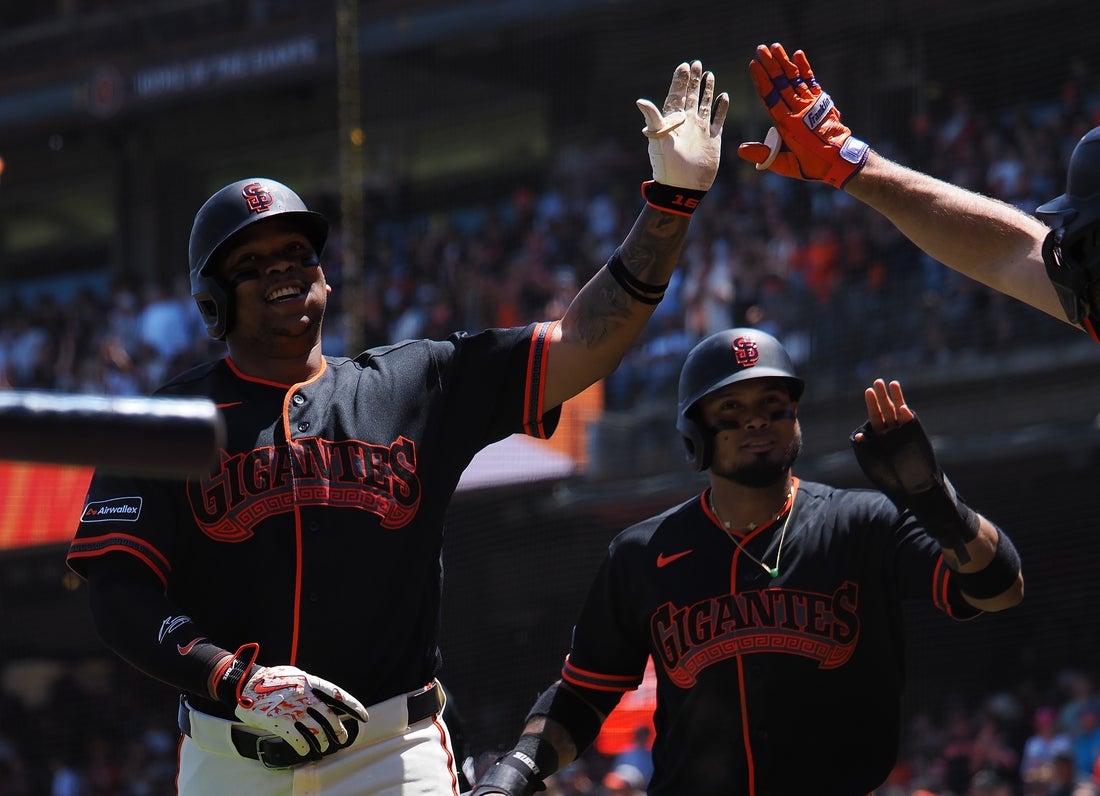 Jung Hoo Lee, Rafael Devers shine as Giants torch Angels