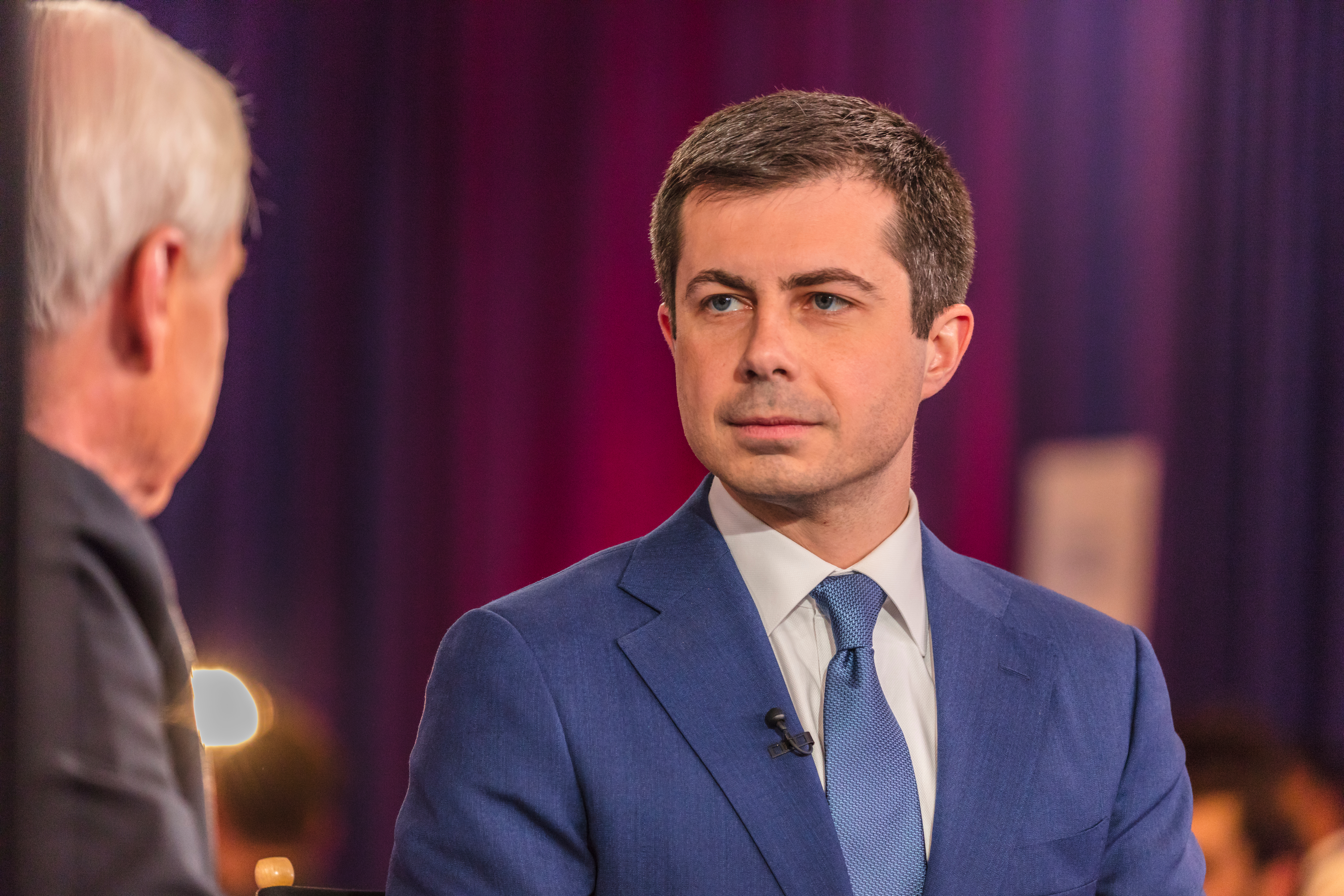 Buttigieg Leads Early 2028 Democratic Poll as Newsom and Harris Fall Behind
