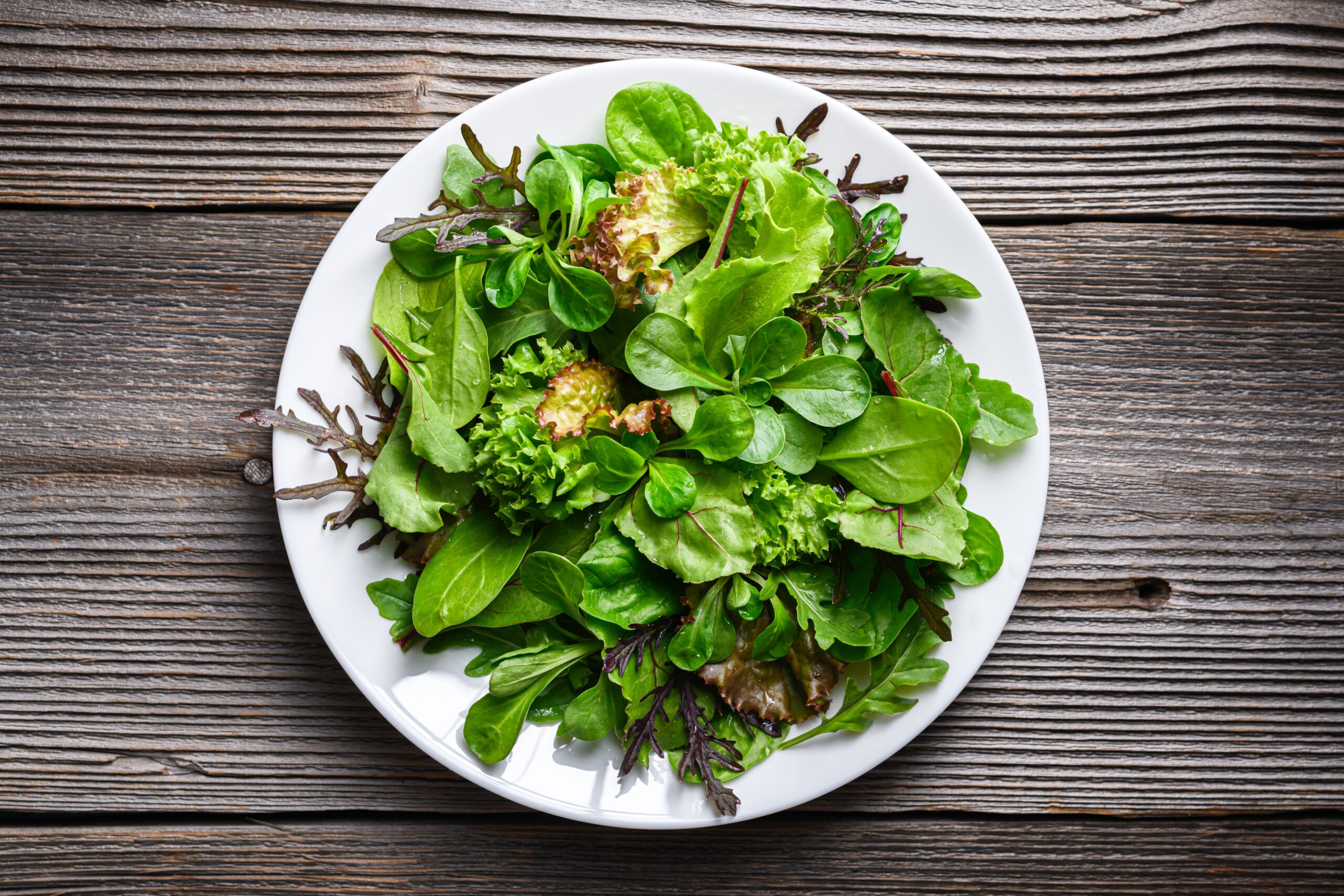 Lettuce Offers More Nutrition Than Its Low-Calorie Reputation Suggests - [your]NEWS