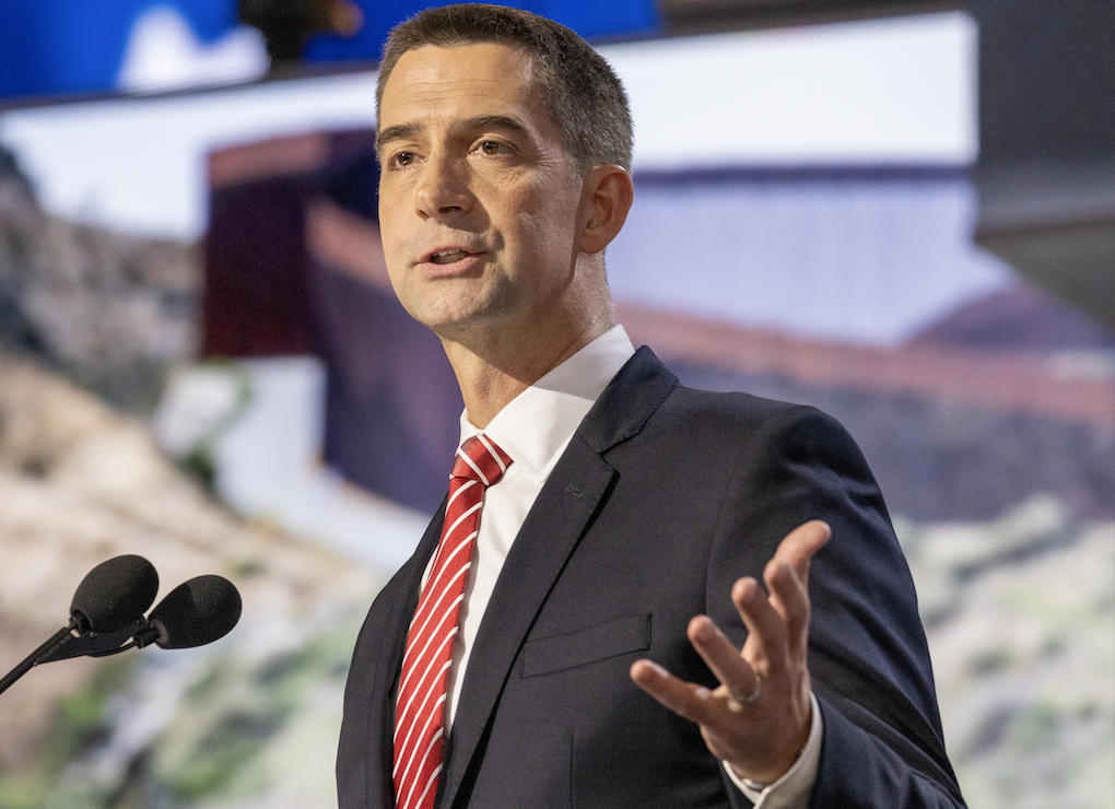 Trump Escalates Daylight Saving Fight With Cotton as Senate Bill Stalls Until After Midterms