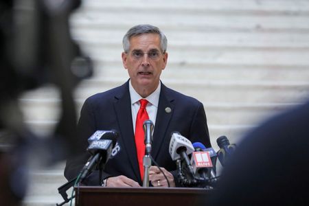 Threats and Bomb Scare Disrupt Georgia Governor Candidate’s Campaign ...